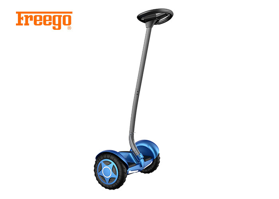 Individu de pneu en caoutchouc de 10 pouces équilibrant le scooter électrique intelligent de deux roues pour la permutation