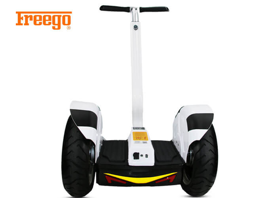 Individu d'Off Road de 19 pouces équilibrant le scooter électrique intelligent de 2 roues avec de grands pneus