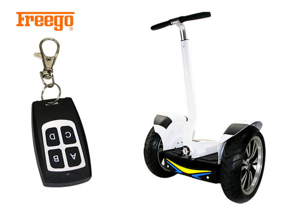 Individu d'Off Road de 19 pouces équilibrant le scooter électrique intelligent de 2 roues avec de grands pneus