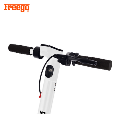 350W court-circuitent le scooter électrique portatif de pied de voyage avec l'affichage à LED De frein de main