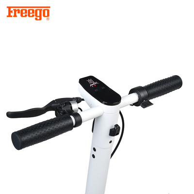 350W court-circuitent le scooter électrique portatif de pied de voyage avec l'affichage à LED De frein de main