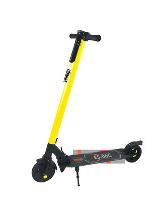 Scooters électriques de poussée de moteur de 6,5 pouces 36V 4Ah pour le pliage facile d'adultes