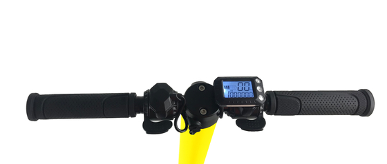 Scooters électriques de poussée de moteur de 6,5 pouces 36V 4Ah pour le pliage facile d'adultes